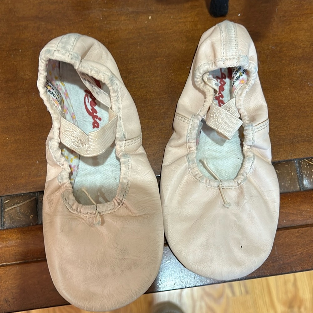 Capezio ballet shoe 1 1/2
